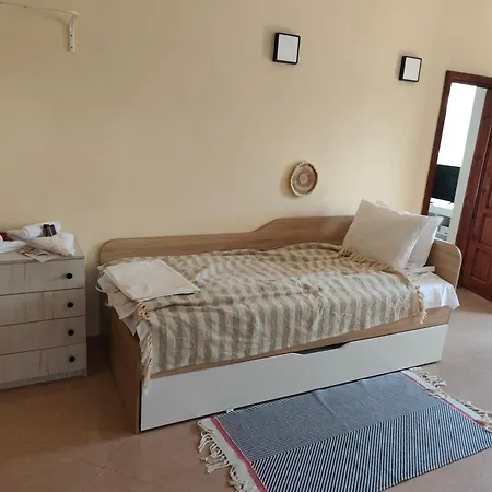 Bo's Place Hotel Saints Constantine and Helena