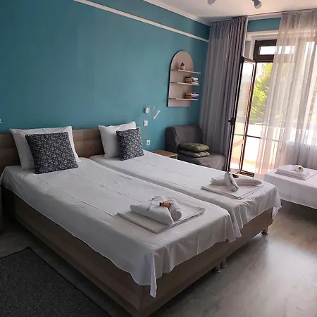 Bo's Place Hotel 3*