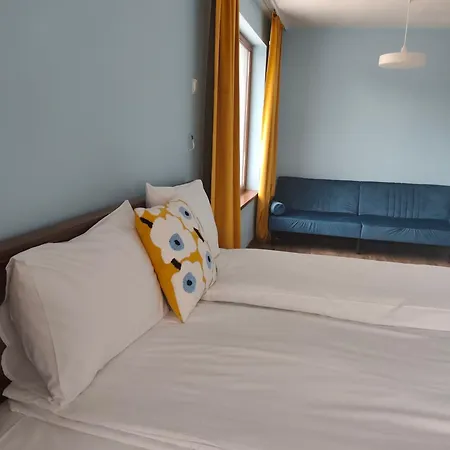Bo's Place 3*