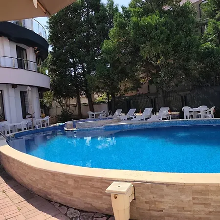 Bo's Place セインツ・コンスタンティン＆ヘレナ