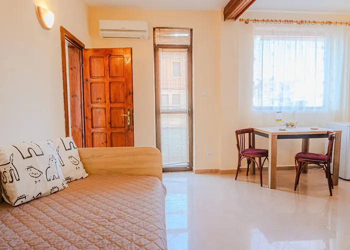 Bo's Place Святые Константин и Елена