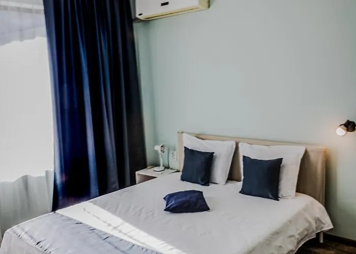 Bo's Place 3* Святые Константин и Елена